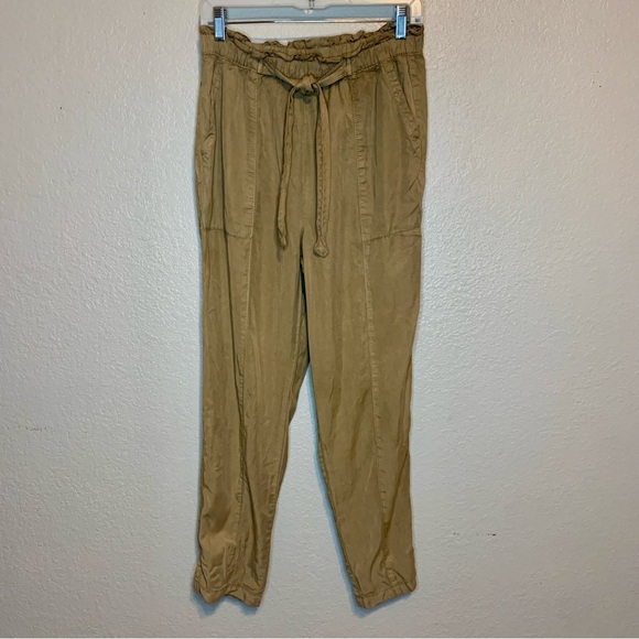 NWT Aerie Pull On Cargo Pants Khaki Tan Size Medium - Picture 10 of 13